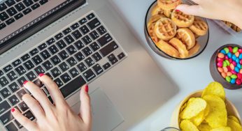 8 Reasons Why You’re Always Eating When You’re at Work