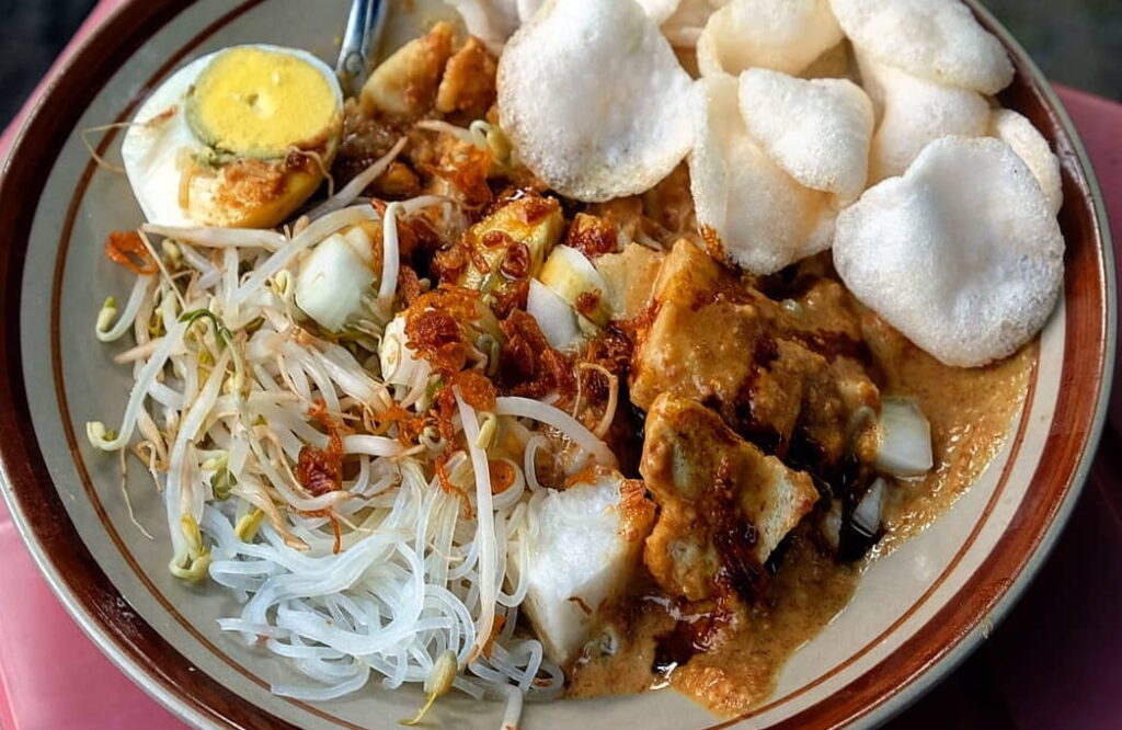 10 Foods You Must Makan in Jakarta Other Than Ayam Penyet - Goody Feed