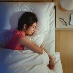 Sleeping Under Heavy Blankets Are Apparently Good for Us