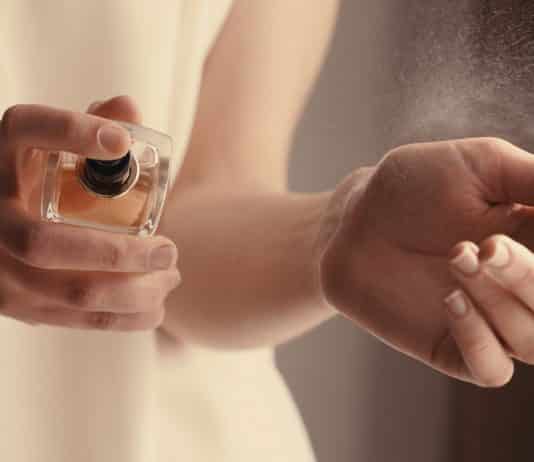 Places to Spray Perfume So They’ll Last The Whole Day