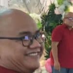 Man Bumps Into Someone Who Looks Exactly Like Him At Wedding & It’s Not A Camera Trick