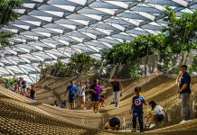 Healthcare Workers Get Free Entry to Jewel Changi Sky Nets Until 25 Dec
