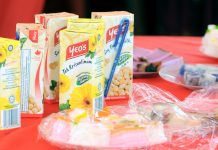 Why People Drink Chrysanthemum Tea During Chinese New Year & Facts About the Tea