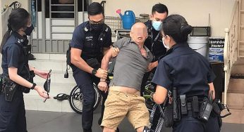 Man in CCK Restrained by Police for Refusing to Wear a Mask to Buy Coffee