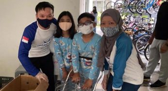 Volunteers Opened Pop-up Grocery Booths in Various Housing Estates in an Attempt to Reduce Food Wastage