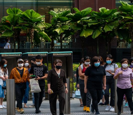 Minister Urges People to Stay Home Even If They’ve Taken Leave for a Long Weekend