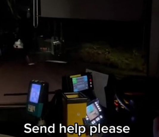 Bus Captain Shows How Creepy it is to Drive Through Lim Chu Kang at Night