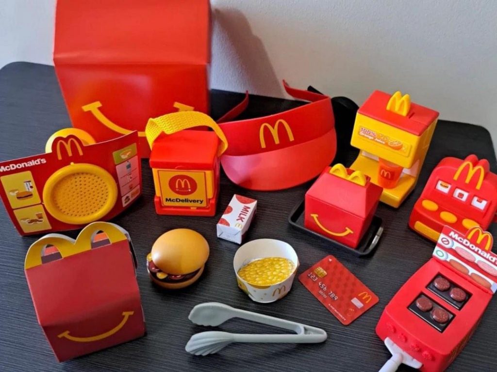 McDonald’s Having Toys to Let Kids be McDonald’s Crew Members - Goody Feed