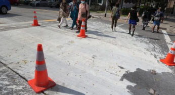 Pedestrians Slipped & Fell After Lorry Apparently Spilled Wet Paint on Changi Road