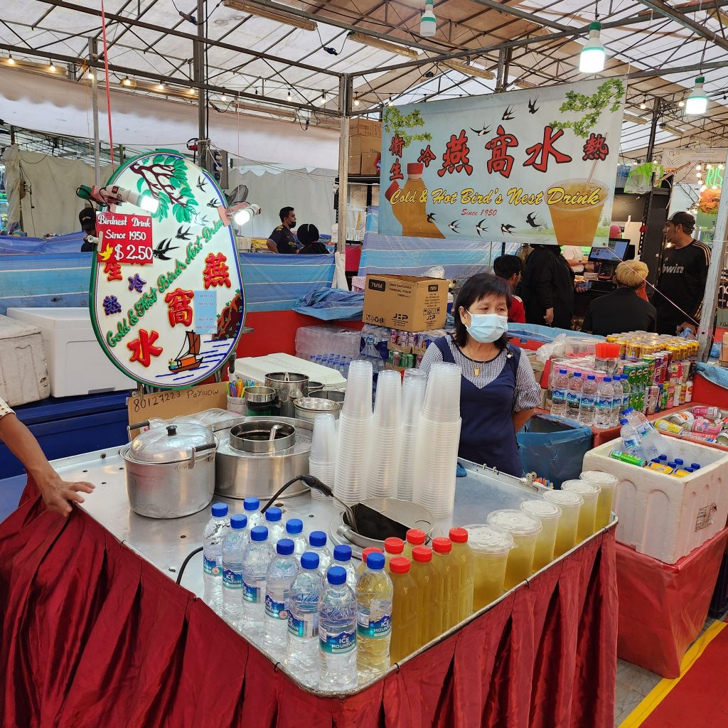 Super Large Pasar Malam Beside Sembawang MRT Station Has Foods Like