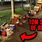 Couple Made a Hougang Walkway Their Home & Piled Up Items That Blocked the Way