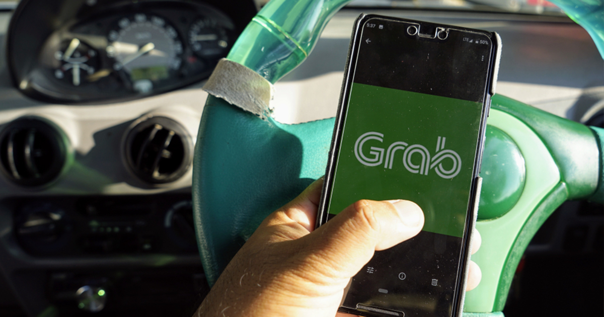 Grab Driver Caught Picking Up Passengers Like a Taxi & Claimed She Was