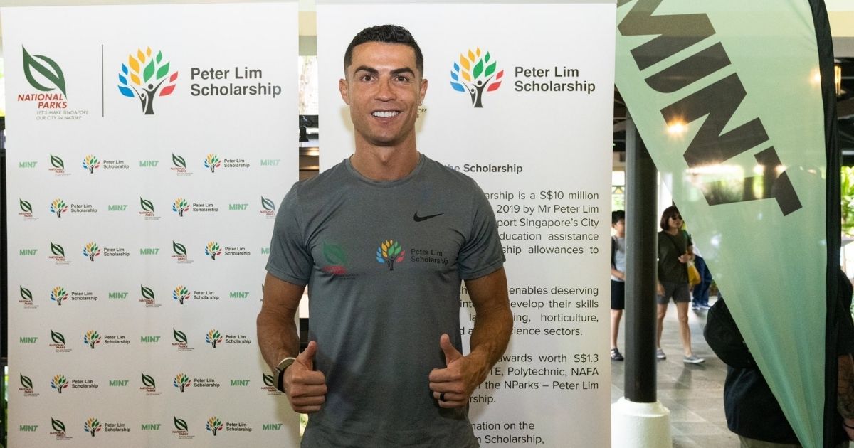 Cristiano Ronaldo Made Surprise Visit To Botanic Gardens While He Was In S Pore Goody Feed