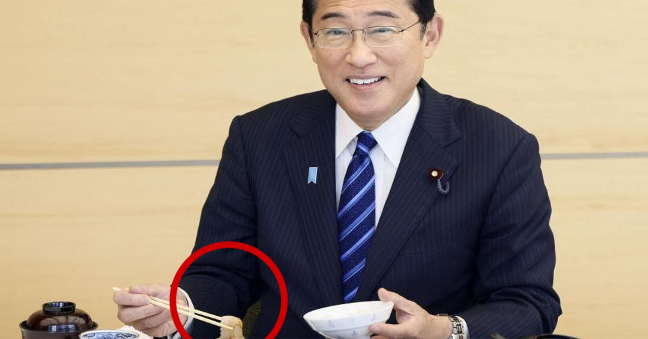 Japan PM Eats Fukushima Fish To Show That It’s Still Safe To Consume ...