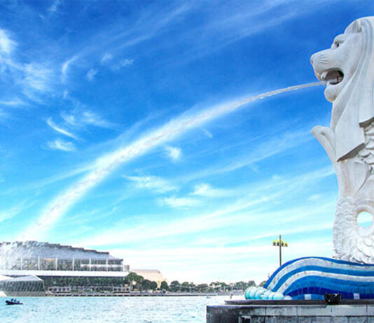 Merlion Statue at the Merlion Park Will be Undergoing Maintenance Works for 3 Months