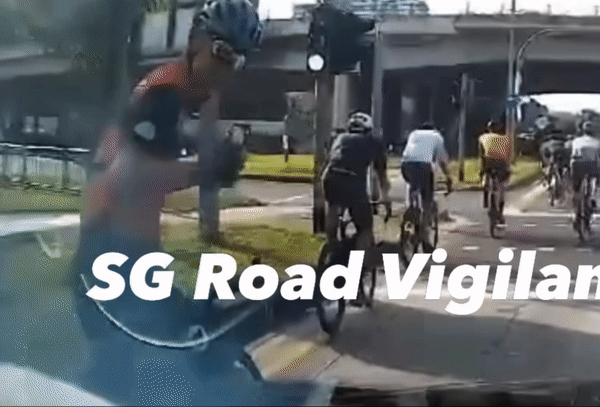 road-rage-cyclist-hits-car-bonnet