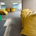 clothes-void-deck-taobao-courier