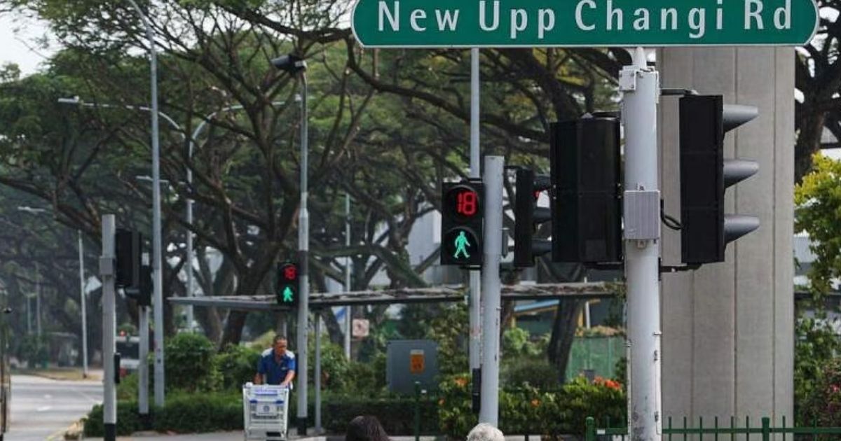 there-are-now-62-traffic-lights-in-singapore-that-talk-to-help-the