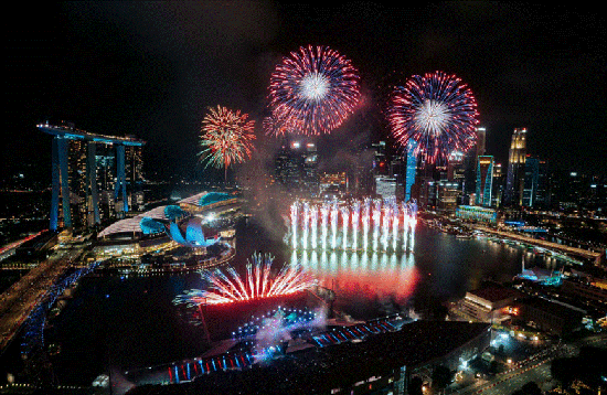 marina-bay-fireworks-2