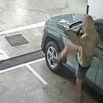 food-delivery-rider-smashes-car-mirror