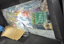 ica-e-vape-car-compartment