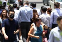 3 Million Singaporeans to Receive Up to S$600 Cash in December 2025