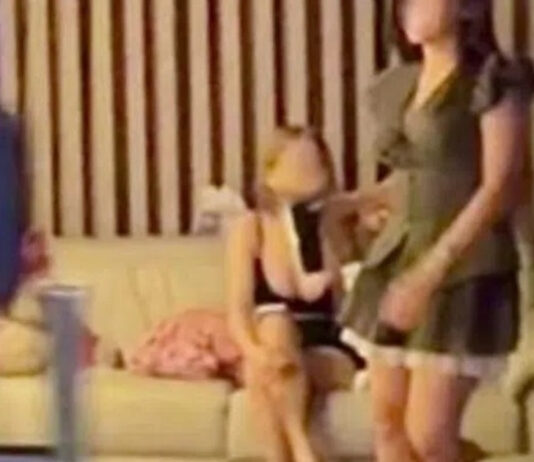 Women outside massage parlours near Kampong Glam on North Bridge Road