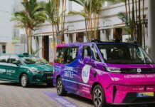 Grab to Expand Singapore Self-Driving Fleet From 10 to 50 Vehicles Within 6 Months Grab and WeRide Ai.R autonomous shuttle in Singapore with GrabCab behind