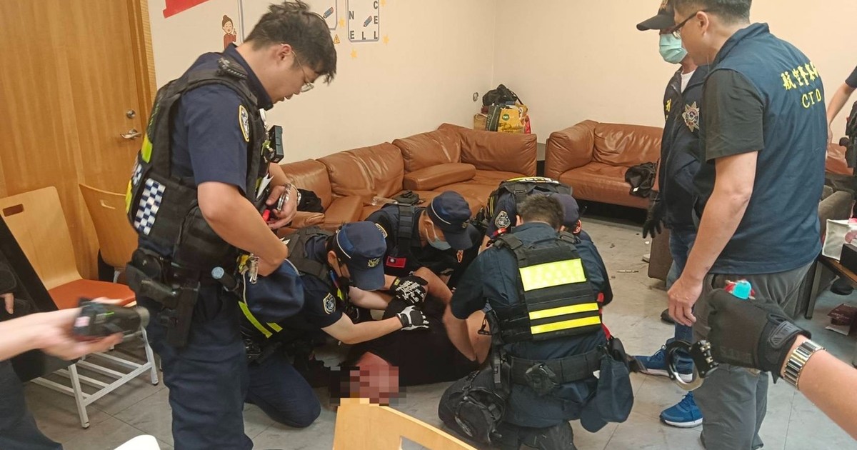 Man, 44, Allegedly Holds Cathay Pacific Intern Hostage at Taoyuan Airport After Reported Argument With Wife