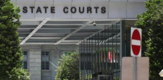 State Courts entrance exterior (Zaobao OG) — non-literal venue; not an incident photo of Ng Chye Huay