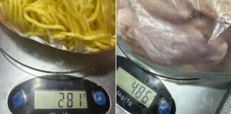 Kitchen scale photos of wet-market chicken wings and noodles weighing less than paid weight in Yishun complaint