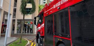 SCDF fire engine and hoses at Block 479 Segar Road Bukit Panjang HDB fire (SCDF Facebook via 8world)