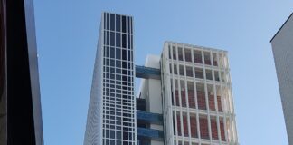 File photo of the State Courts Towers in Singapore, taken on 27 July 2022 (Photo: Earthkingfather / Wikimedia Commons, CC BY-SA 4.0)