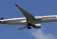 SIA Flight to Singapore Turns Back to San Francisco After Passenger Becomes Unruly & Injures Himself Singapore Airlines Airbus A350 in flight